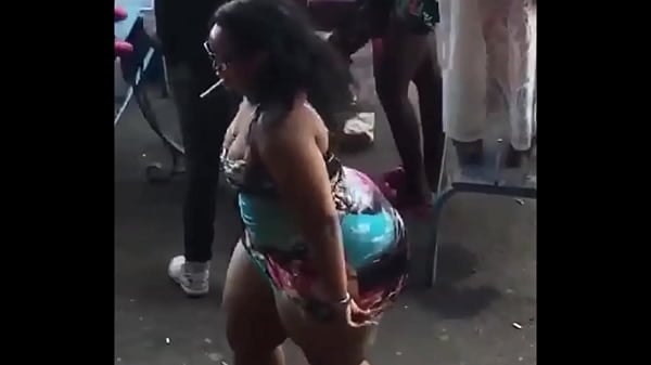 Thick African Booty Bouncing Under That Skirt